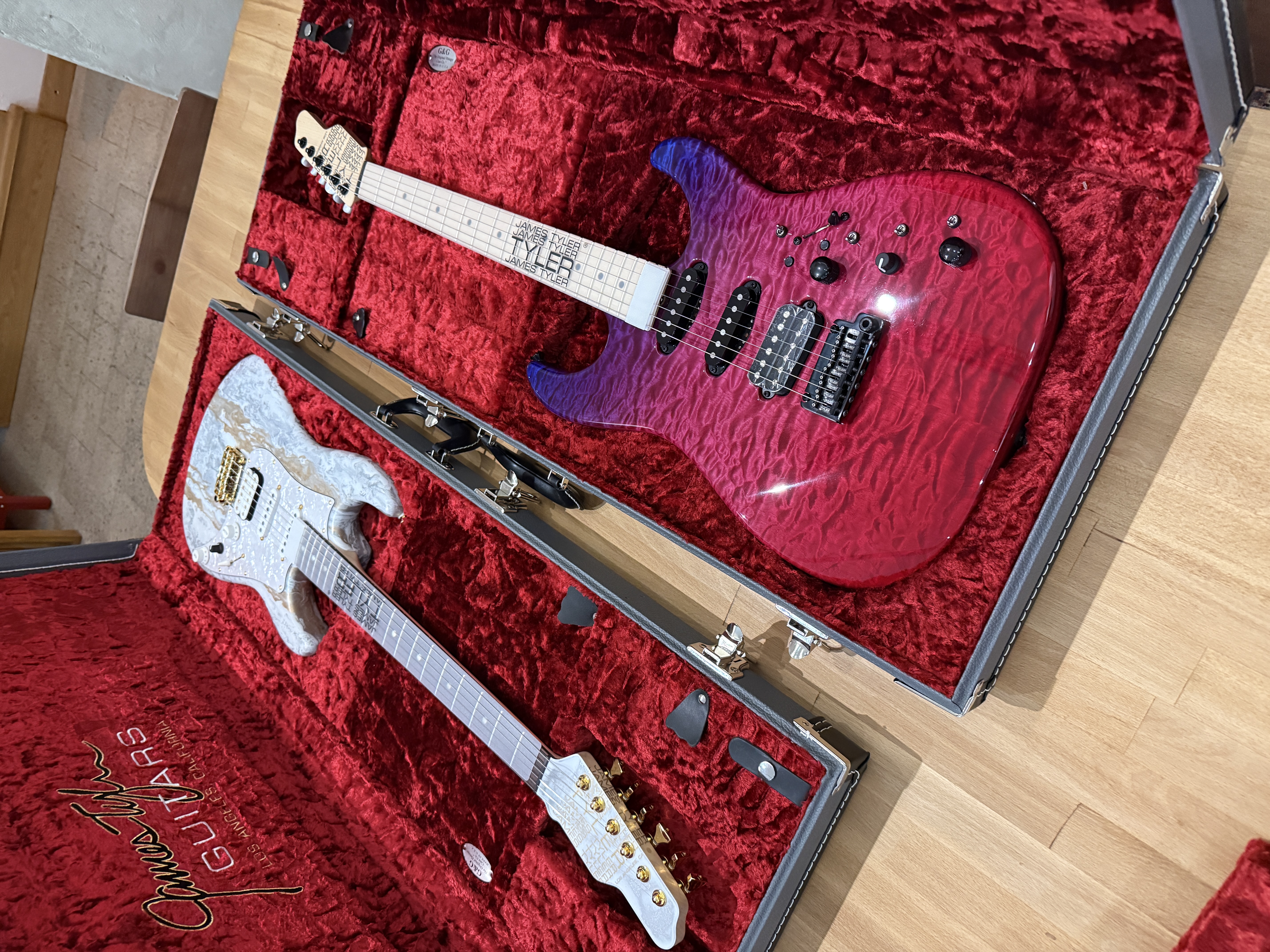 James Tyler Guitars in String Taste