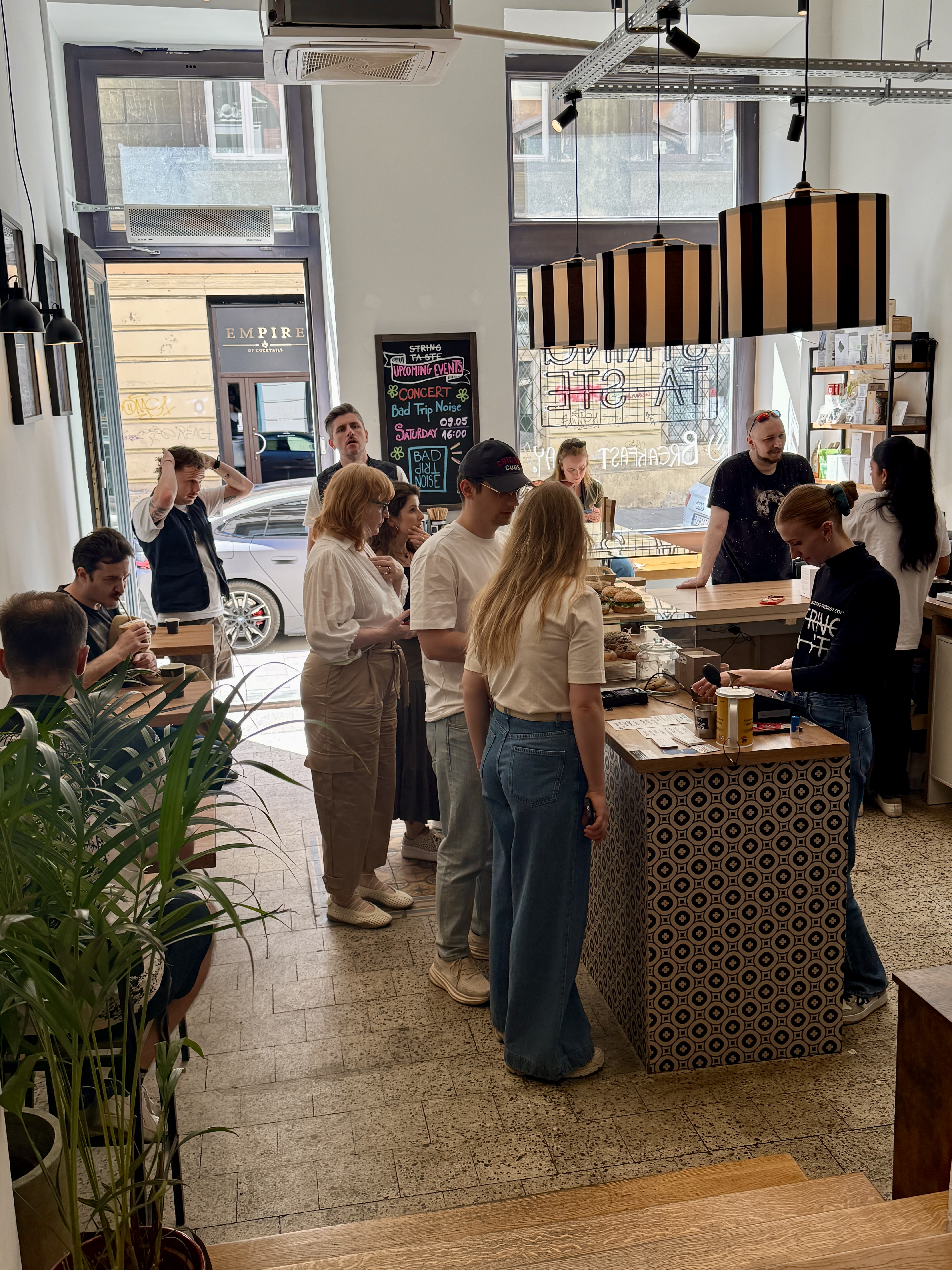 String Taste - Cafe Interior